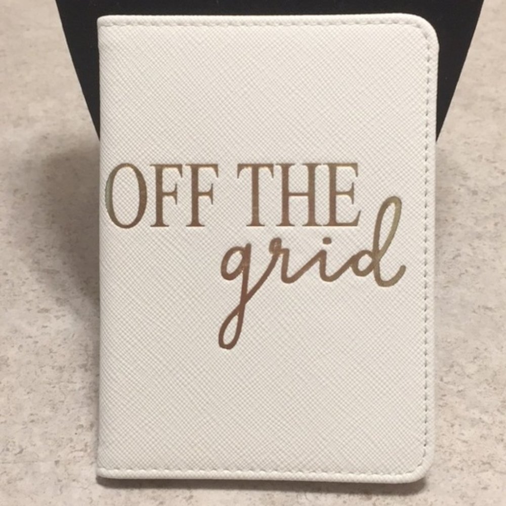 PASSPORT Holder White & Gold Mudpie NEW Great Gift! - Picture 2 of 5
